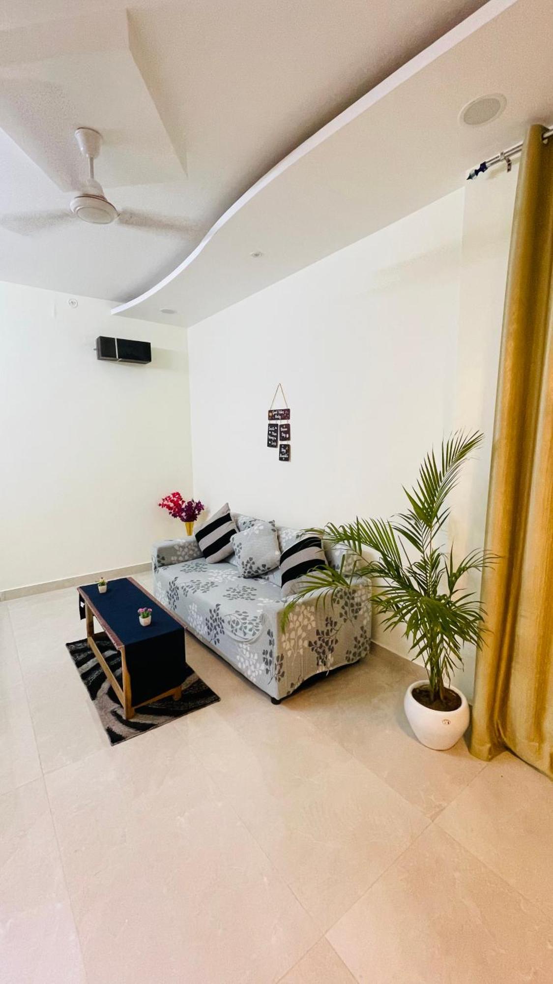 Atulyam Stays Sushant Golf City Lucknow Exterior foto