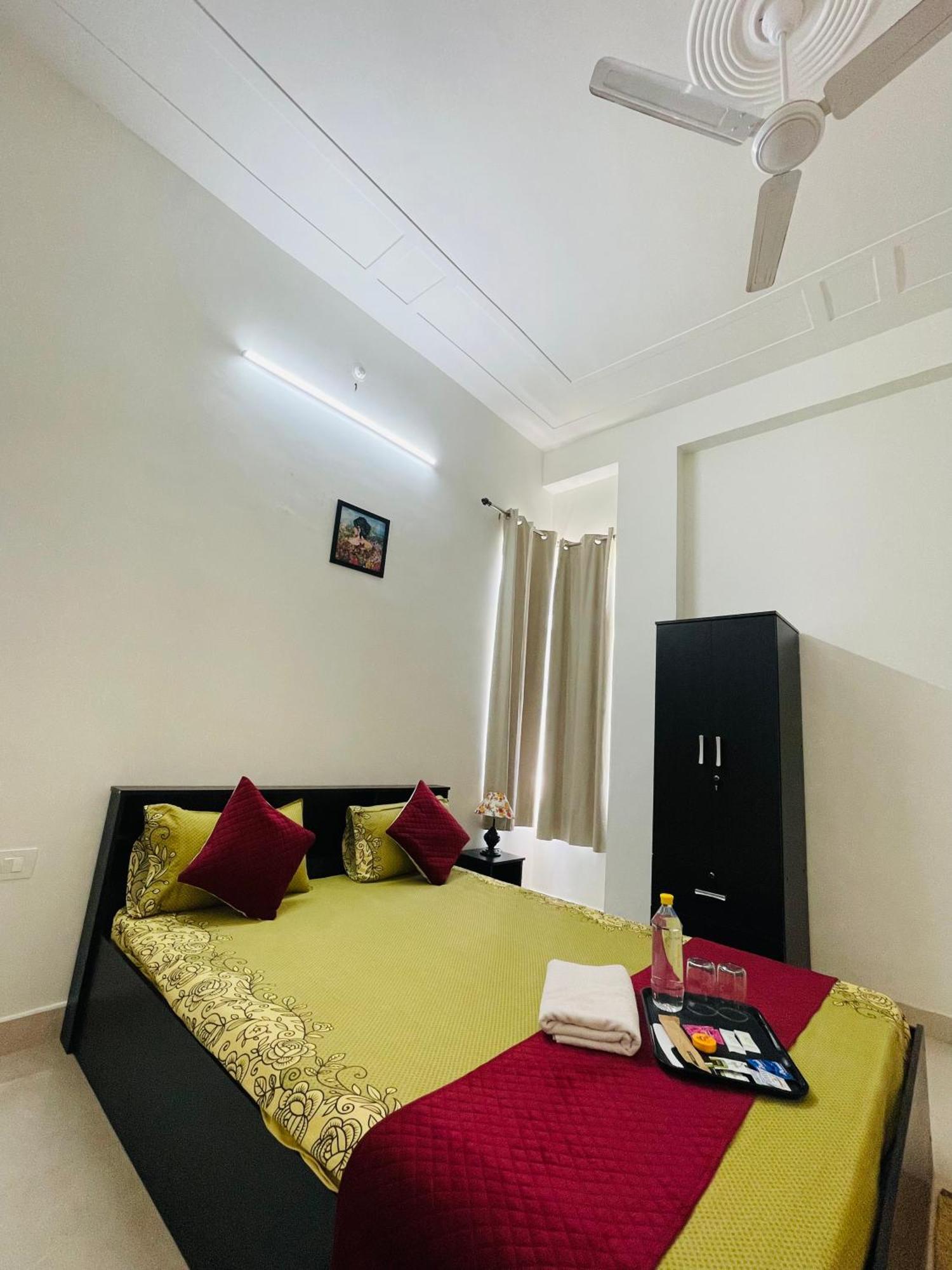 Atulyam Stays Sushant Golf City Lucknow Exterior foto