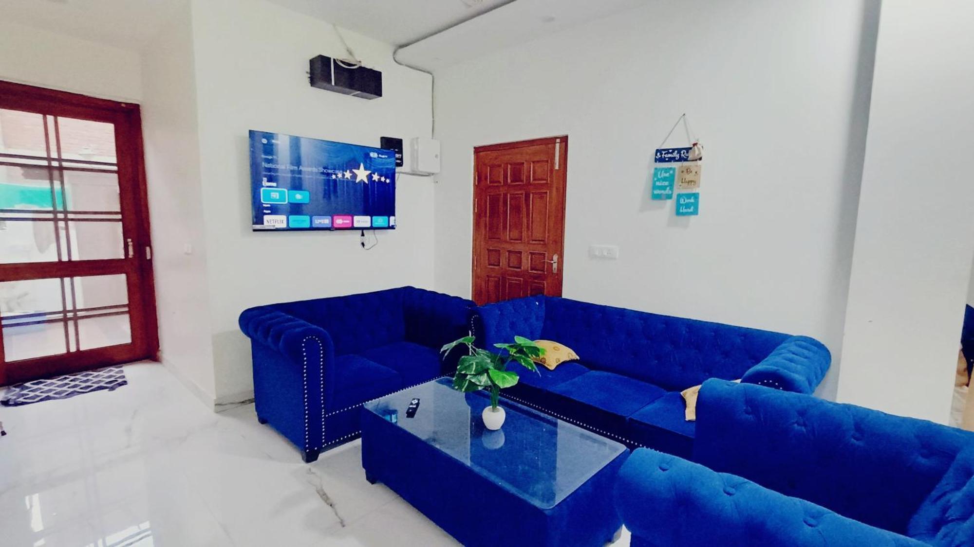 Atulyam Stays Sushant Golf City Lucknow Exterior foto